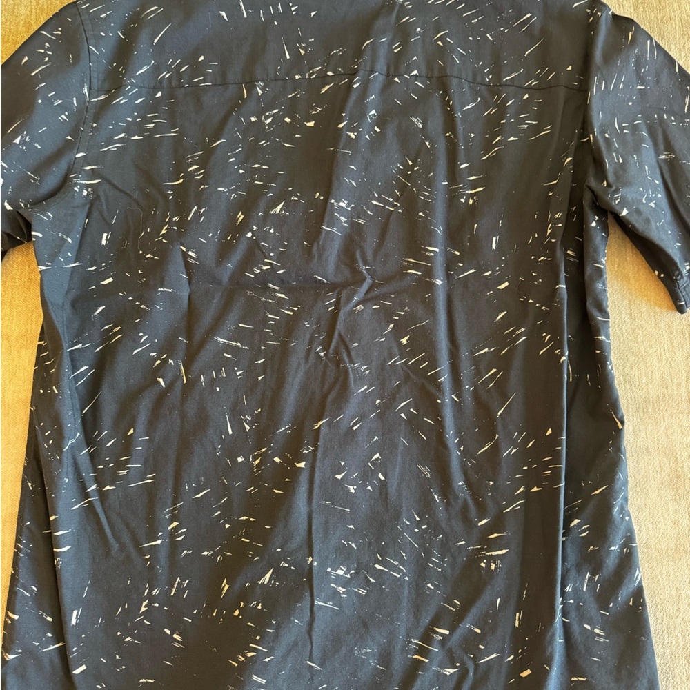 Uniqlo button down - Picture 4 of 5